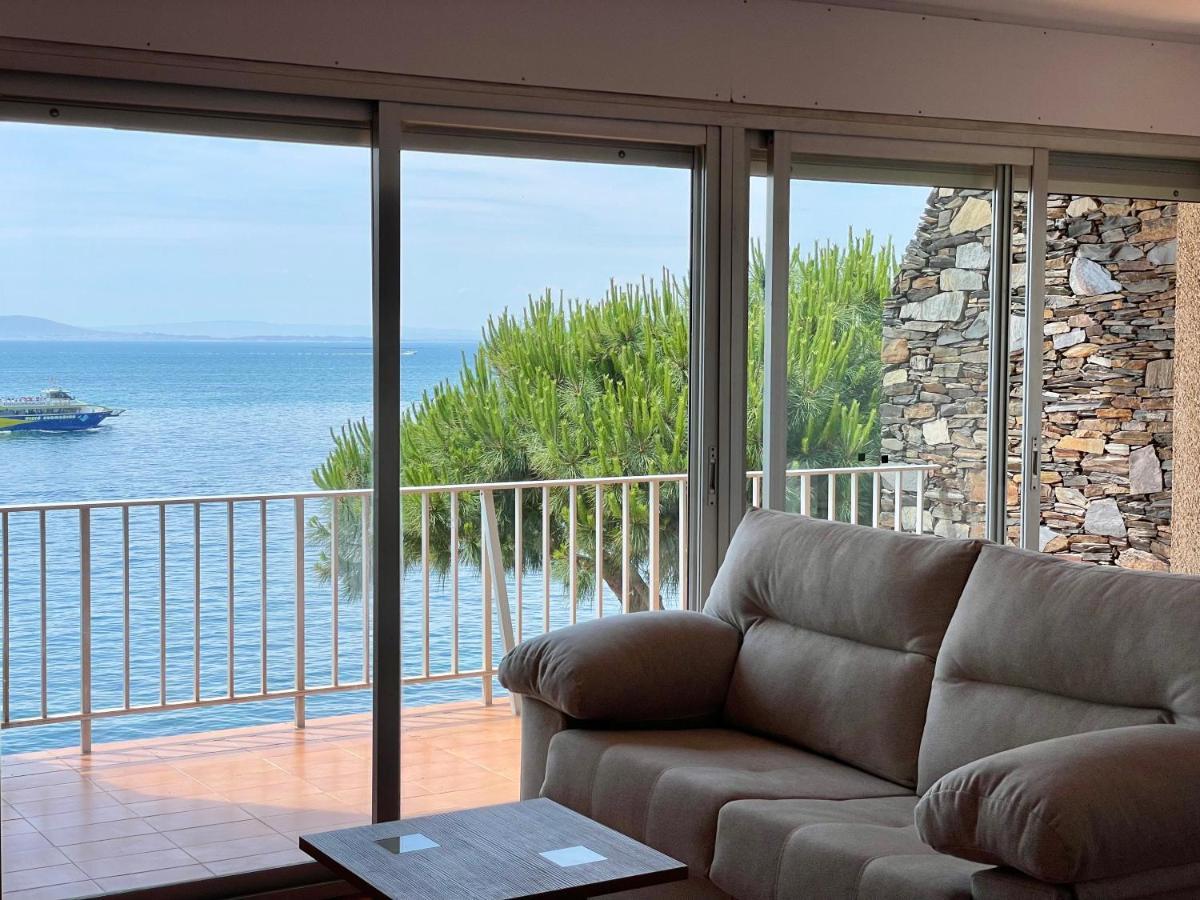 Luminoso Apartamento Frente Al Mar Con Piscina Roses Kültér fotó