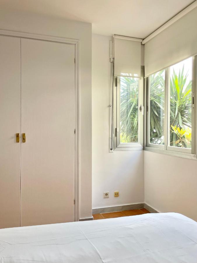 Luminoso Apartamento Frente Al Mar Con Piscina Roses Kültér fotó