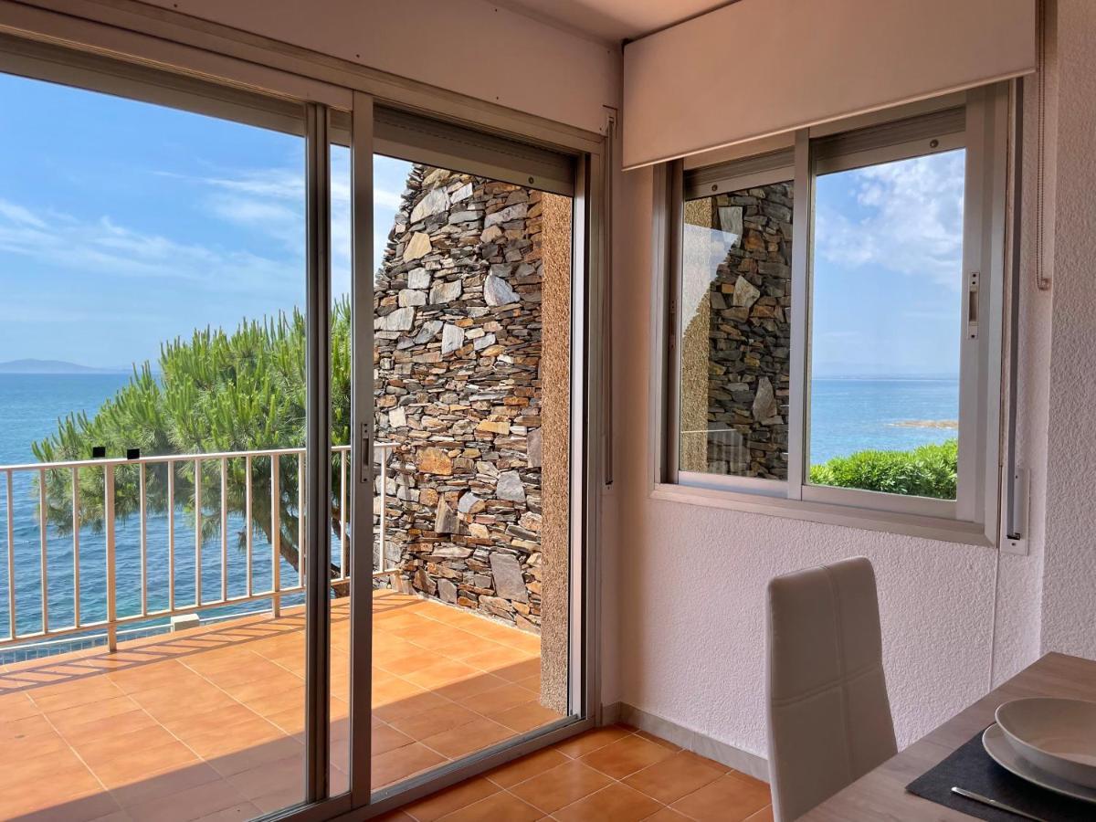 Luminoso Apartamento Frente Al Mar Con Piscina Roses Kültér fotó