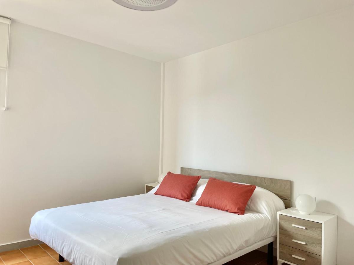 Luminoso Apartamento Frente Al Mar Con Piscina Roses Kültér fotó